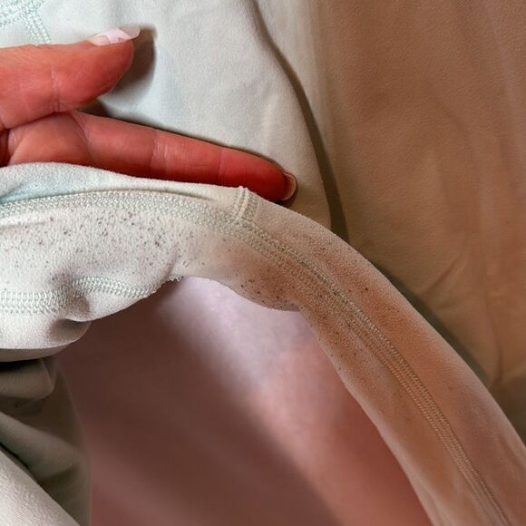 Lululemon Align High Rise 25” Leggings. Size 6. - Picture 5 of 6